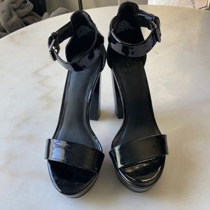 Vera Wang heels